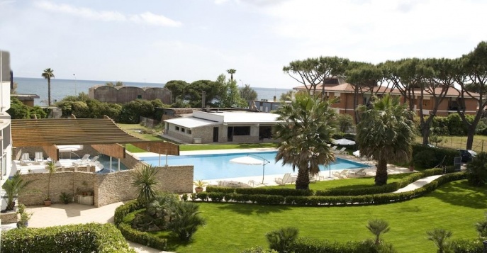 Отель Mediterraneo 4*