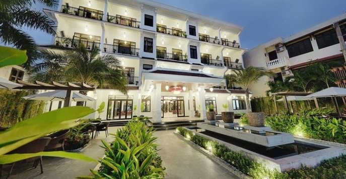 Отель Glory Hoi An 4*