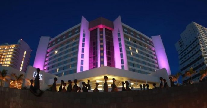 Отель ME Cancun 5*
