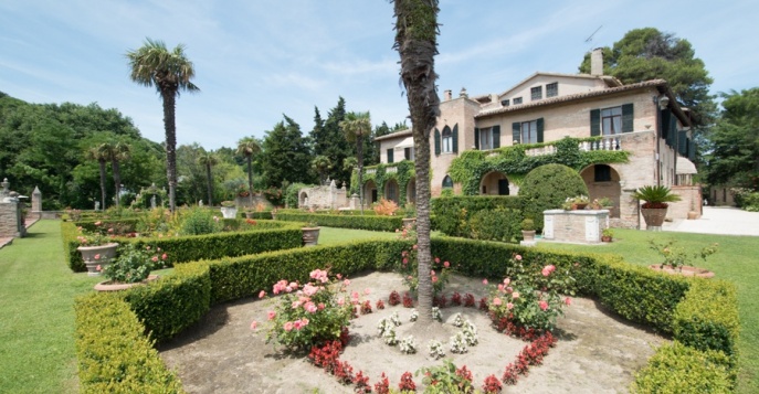 Отель Villa Cattani Stuart 5*