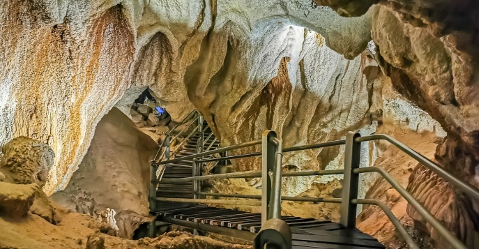 Пещеры Мулу - Саравак - остров Борнео, Малайзия