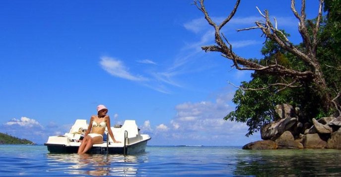 Отель Cerf Island Marine Park Resort 4*, Сейшельские острова