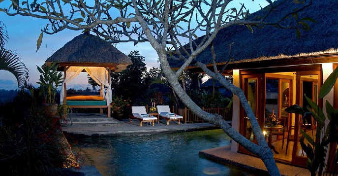 Отель Kamandalu Resort & Spa 5*