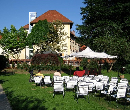 Свадьба в замке Оточец, Словения