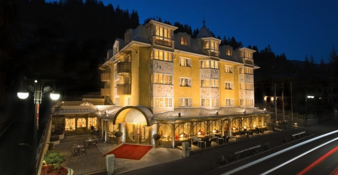 Отель Alpen Suite 5*Luxe