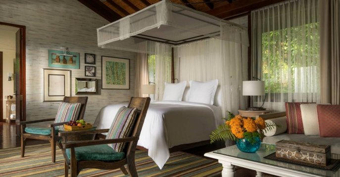 Отель Four Seasons Resort Seychelles 5*, Сейшельские острова