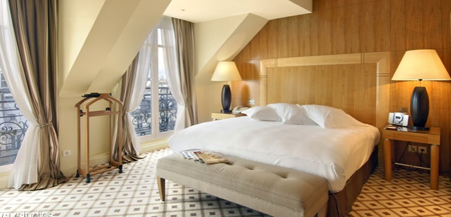 В Париже появился первый пятизвездочный отель