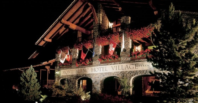 Отель Mont Blanc Hotel Village 5*