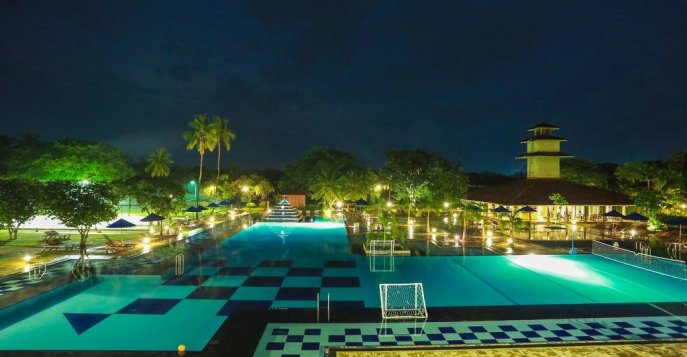 Отель Club Palm Bay 4*