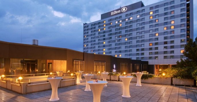 Отель Hilton Dusseldorf 5*