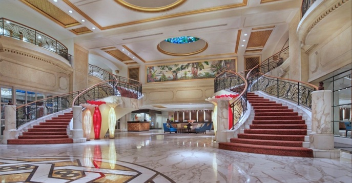 Отель Royal Plaza On Scotts  5*