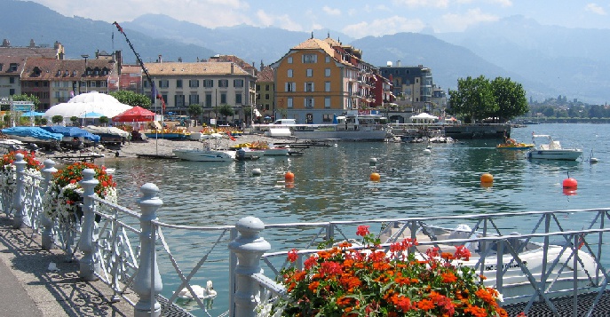 Швейцарский город Веве — одно из самых популярных мест отдыха в Европе