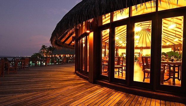 Отель Bandos Island Resort & Spa 4*Super, Мальдивы