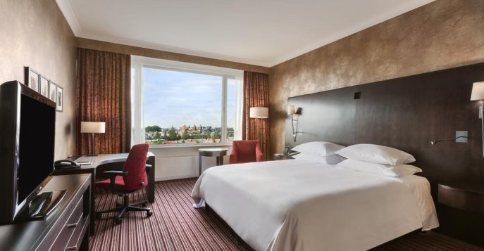 Отель Hilton Amsterdam 5*, Нидерланды