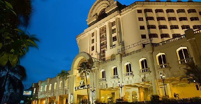 Отель Batavia Hotel 4*