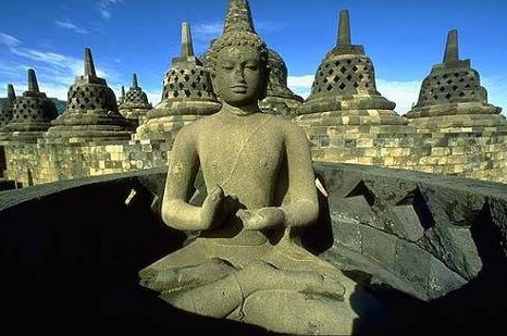 Буддисткий храмовый комплекс Борободур - остров Ява, Индонезия