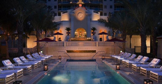 Отель Acqualina Resort & Spa on the Beach 5*