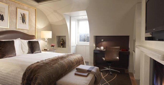 Отель Four Seasons Hotel Des Bergues 5*, Швейцария