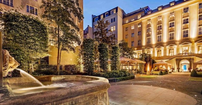 Отель Kempinski Hybernska Old Town 5*