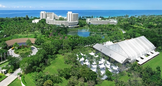 Отель Hilton Phuket Arcadia Resort & Spa 5*