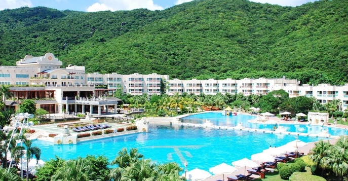 Отель Cactus Resort Sanya 4*