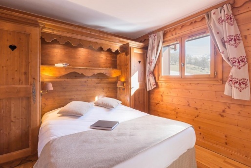 Отель Residence Pierre & Vacance Premium Les Fermes De Meribel 4* - Мерибель, Франция