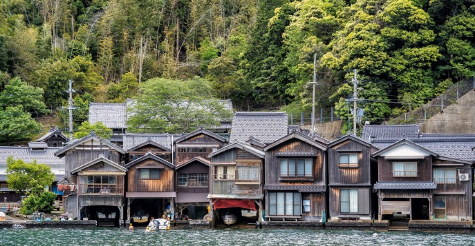Переезд в соседнюю рыбацкую деревушку Инэ, которую называют морским Киото