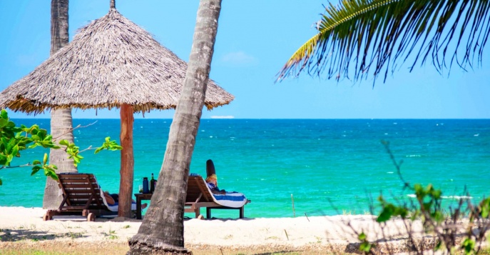 Отель Jacaranda Indian Ocean Beach Resort 4*, Кения