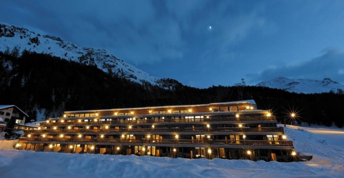 Отель Nira Alpina 4*