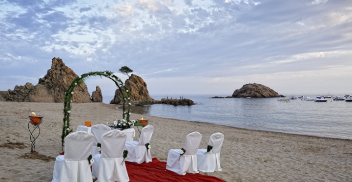 Незабываемая свадьба на пляже Тосса
